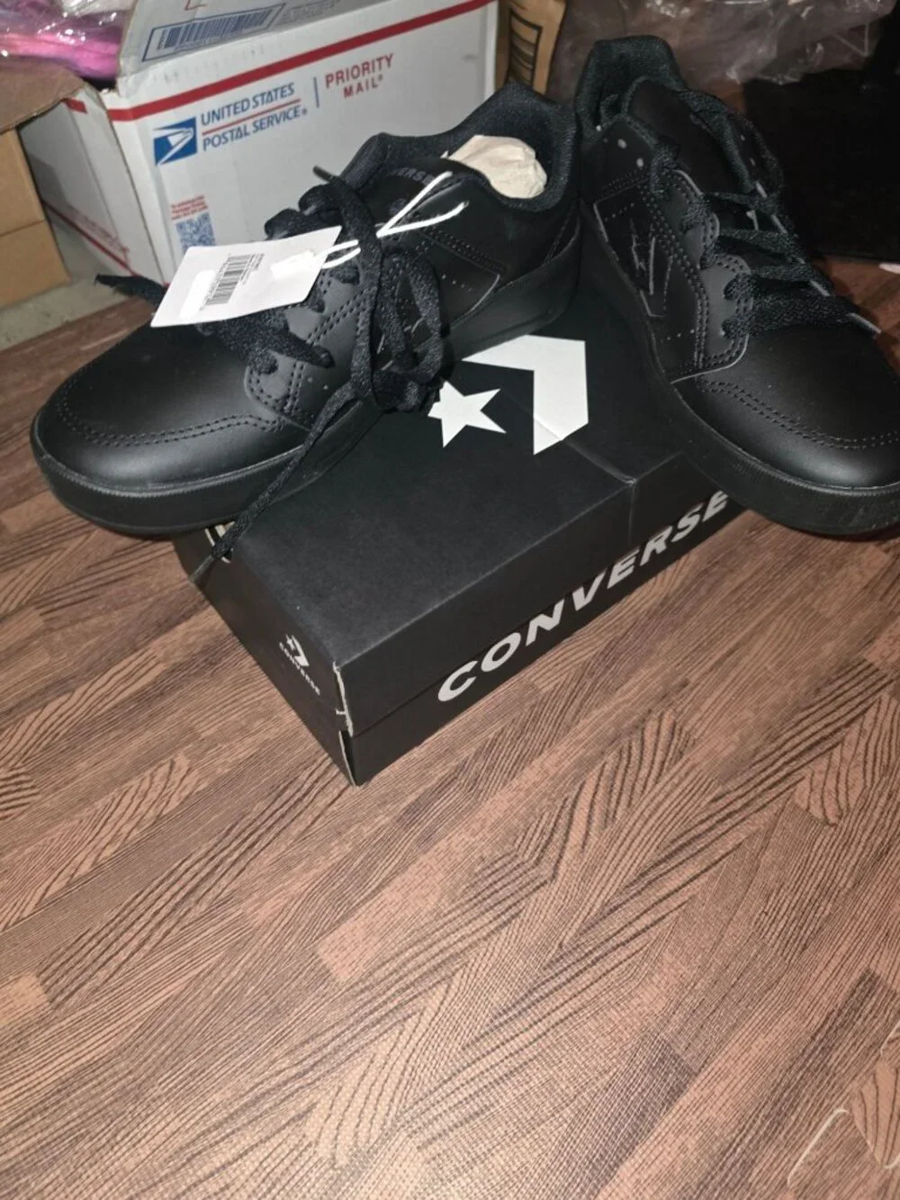 Converse Day One Court Leather Sneakers Unisex Size 6 Men’s / 7.5 Women/ 6 boys